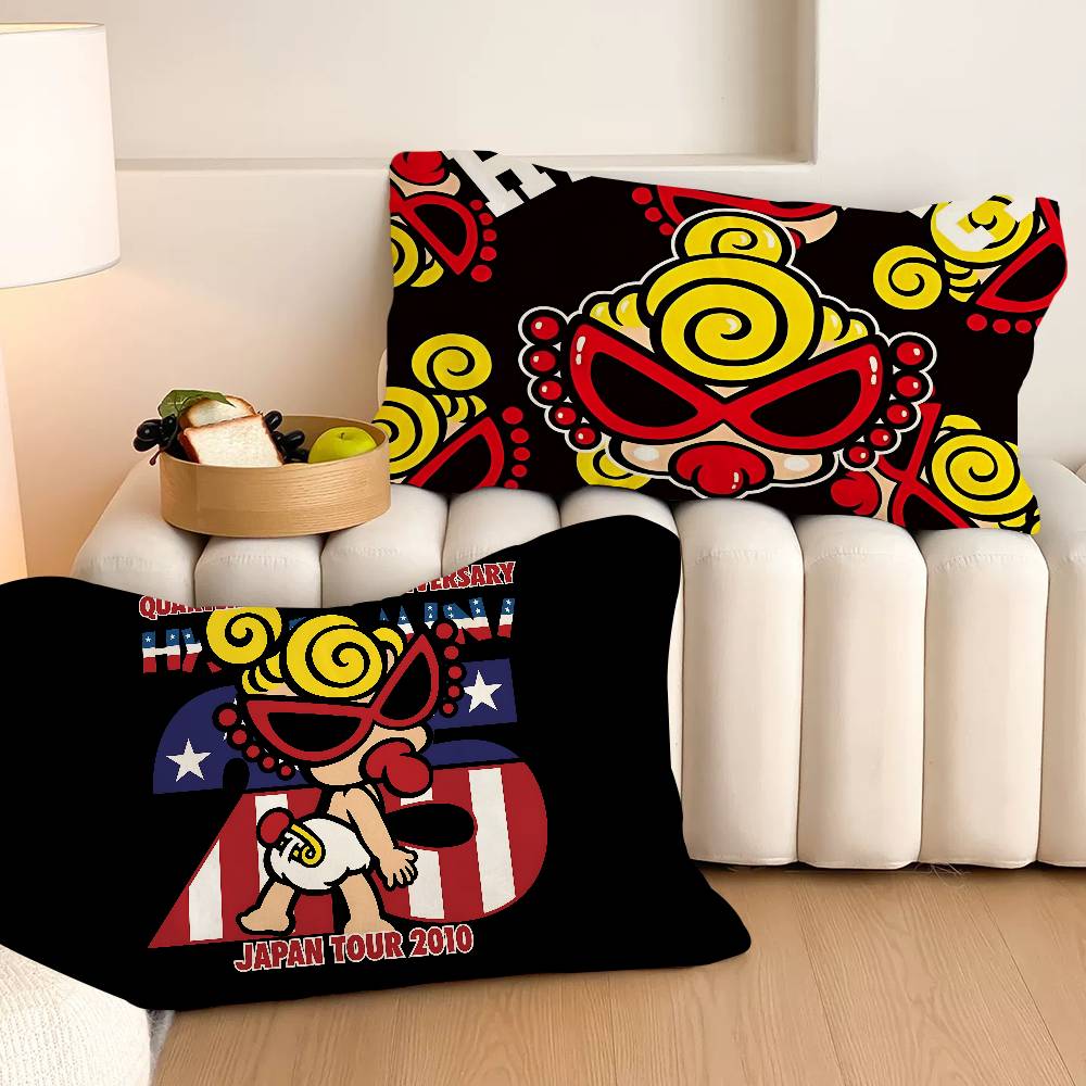 Home Textiles Logo - Coussin de voyage et de maison